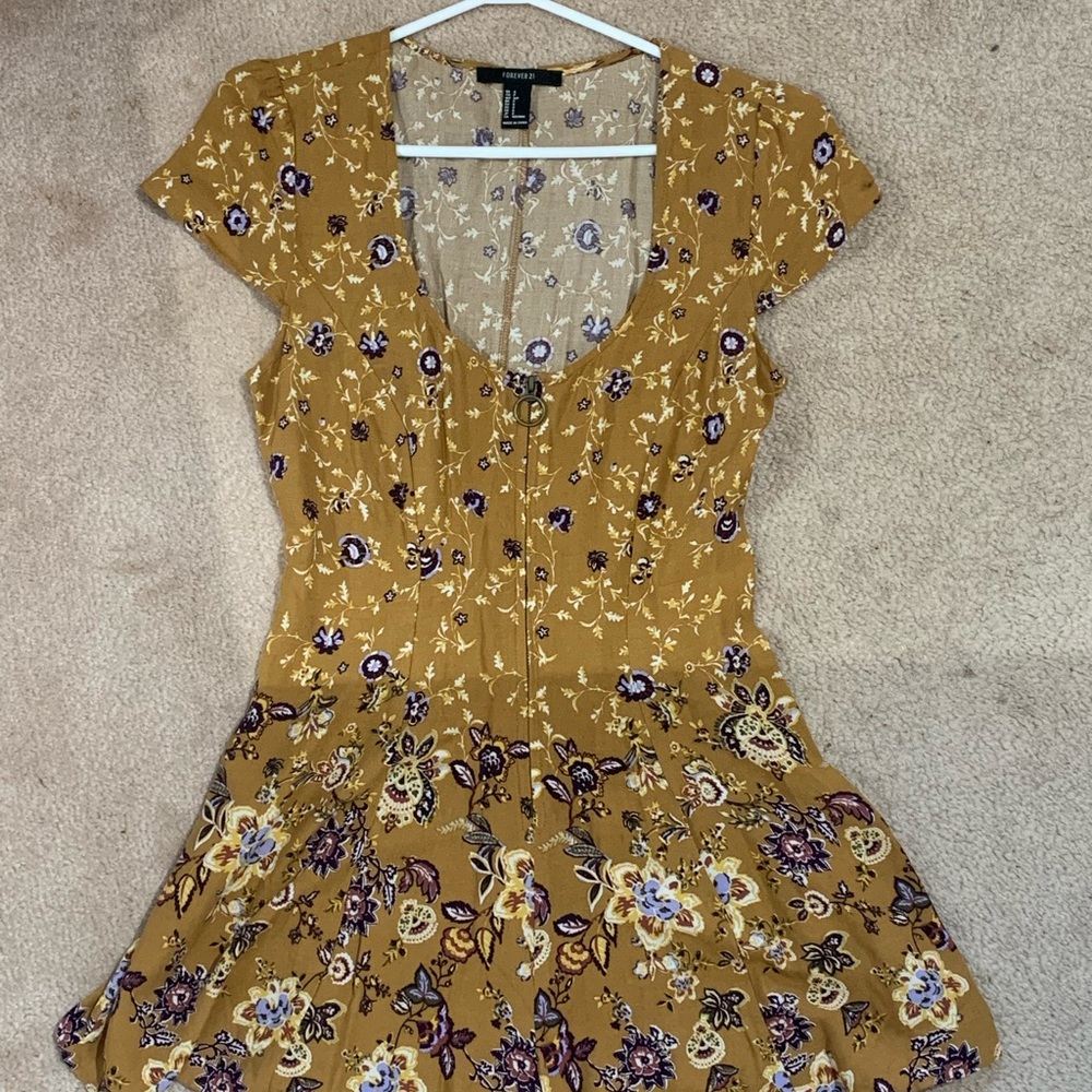 🌸3/$30 // Forever 21 Flowy Mustard Floral Lace-Up Corset Style Romper